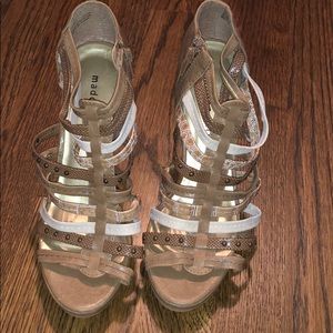 Multi patterned tan heels